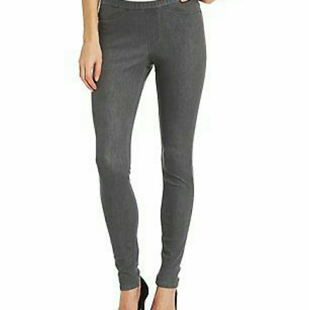 Hue Super Smooth Denim Leggings - Size M